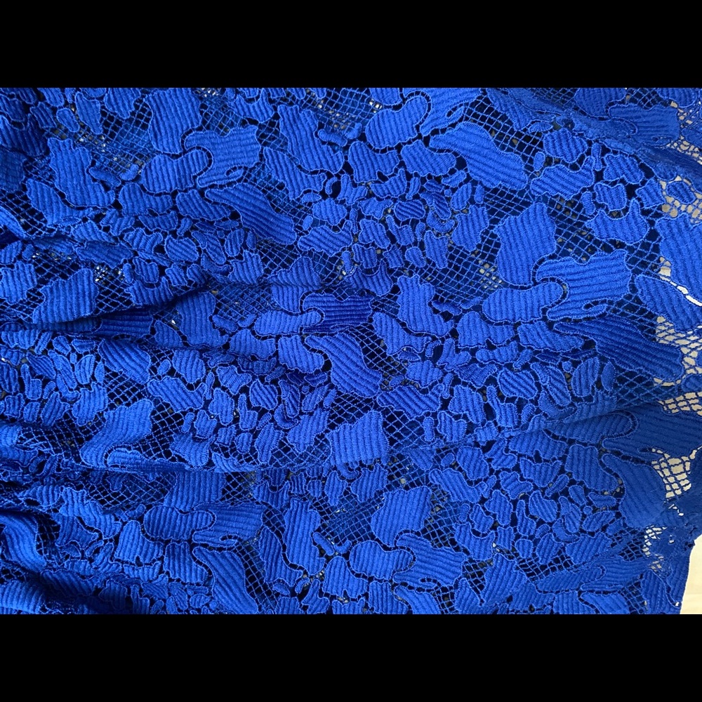 Blue top - Picture 2 of 2
